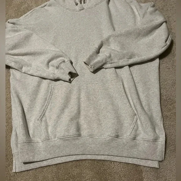 American Eagle Oversized Sweatshirt - Picture 4 of 10
